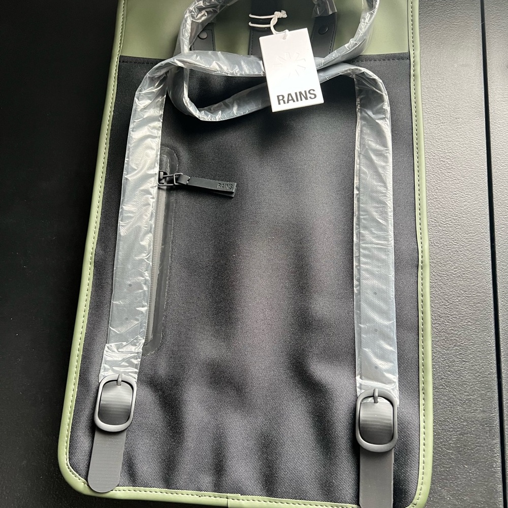 RAINS Green Backpack - Picture 2 of 4